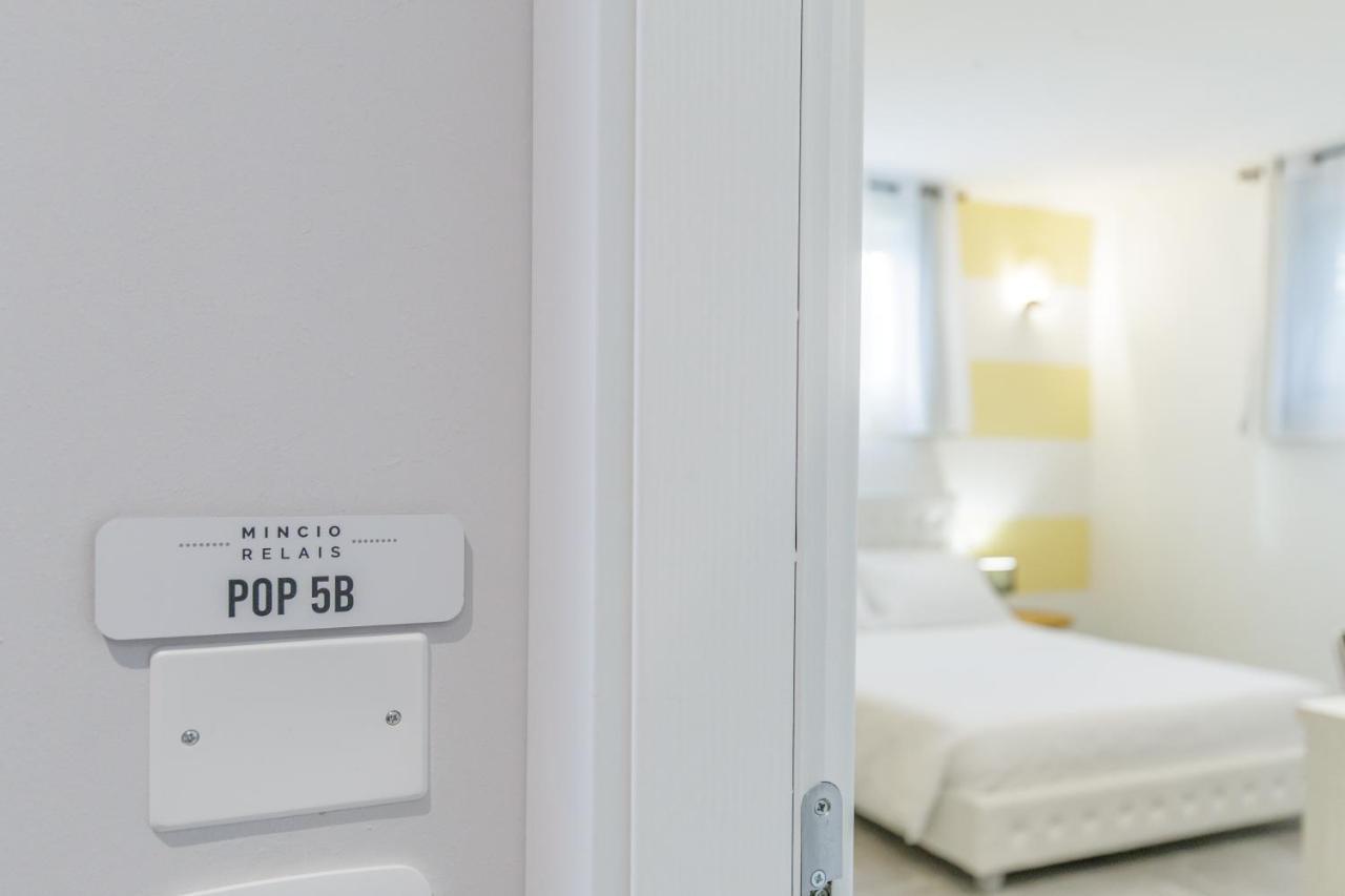 Mincio Relais Bed & Breakfast กัสเตลนูโอโว เดล การ์ดา ภายนอก รูปภาพ